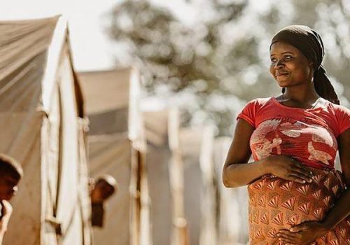 Unfpa Moçambique/Mbuto Machilli
                          O Fundo das Nações Unidas para a População, Unfpa, coordena o projeto “Melhoramento da Saúde das Mães, Recém-Nascidos e Adolescentes na área do extremo norte de Moçambique