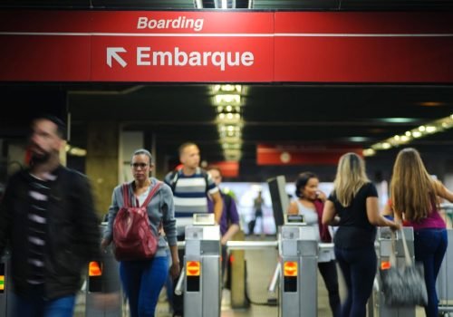 Nesta sexta-feira (30), ponto facultativo para o funcionalismo público em razão do Dia do Servidor Público, celebrado em 28 de outubro, o Metrô funcionará normalmente, com frota e oferta de viagens de um dia útil em todas as linhas - Foto: Divulgação/Governo de São Paulo