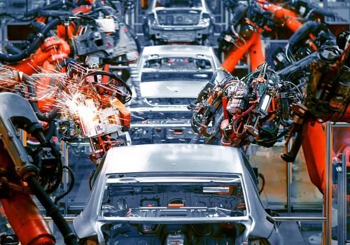 Destaque-Fabricacao-de-carros-eletricos-scaled.jpg