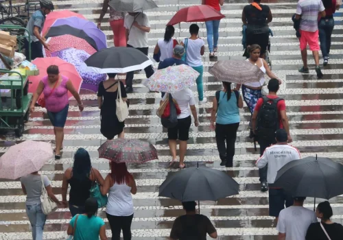 A elevada nebulosidade, principalmente na quinta-feira, deverá manter as temperaturas mais amenas  Foto: Divulgação/Governo de SP