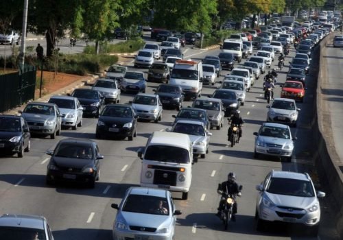 Rodovias concedidas de SP devem receber quase 20 mi de veículos neste feriado, indica ARTESP