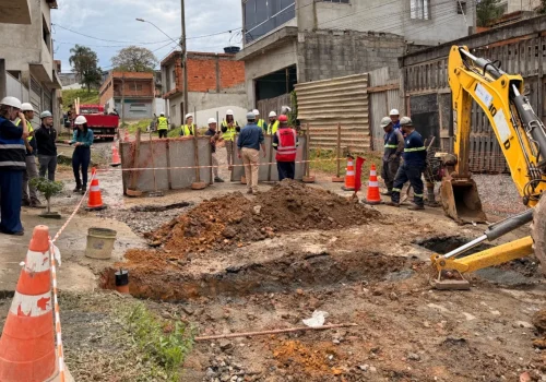 ‘Sem água é impossível sobreviver!’: morador comemora chegada da água encanada em comunidades de Arujá